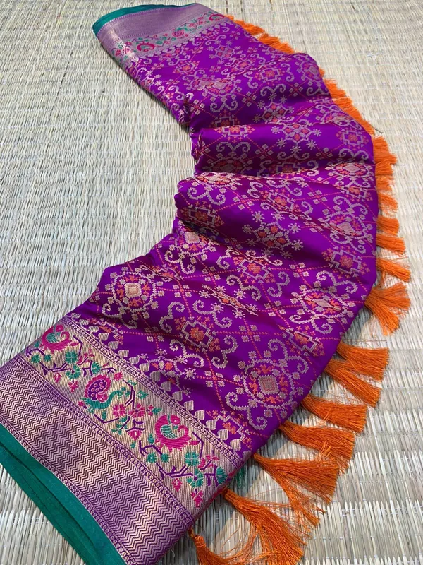 Purple_Pure_Bandhej_Patola_Silk_Sarees_with_Minakari_Work_With_Blouse_Piece_Attached